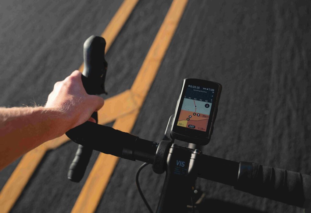 The Essential Guide to GPS Trackers for Vehicles